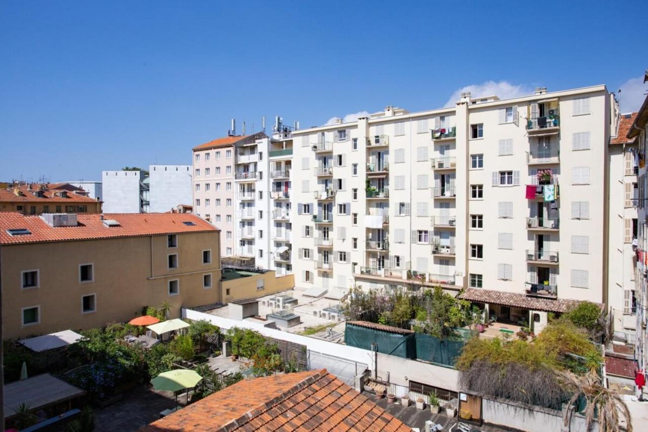 Odeon Appartement Nisa Exterior foto